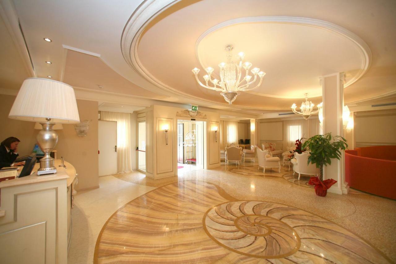 Hotel Palace