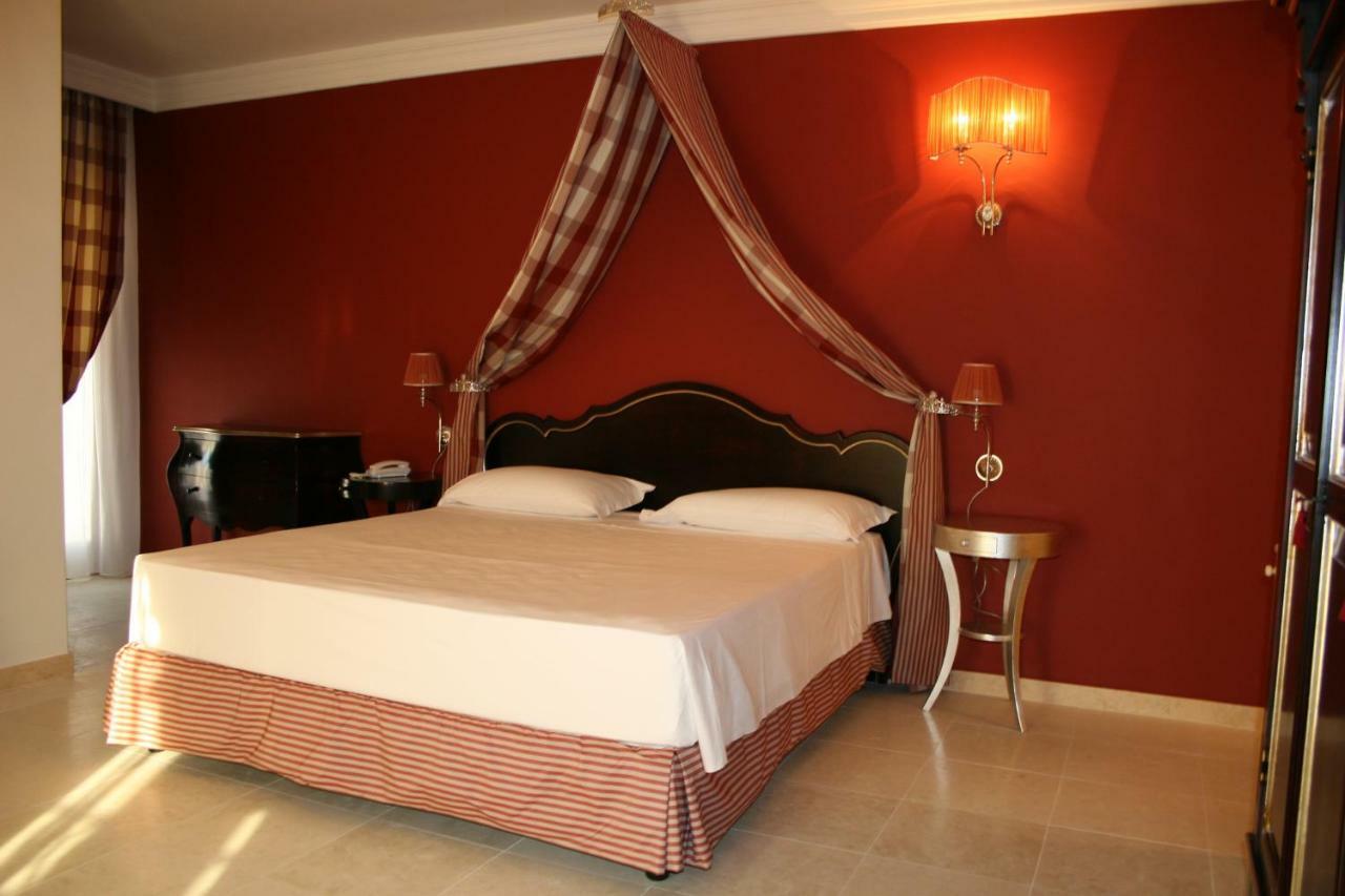 Palace 4*